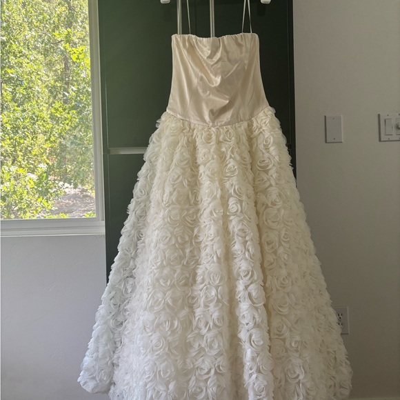 NWT Reformation Strapless Cream Dress - Picture 5 of 13